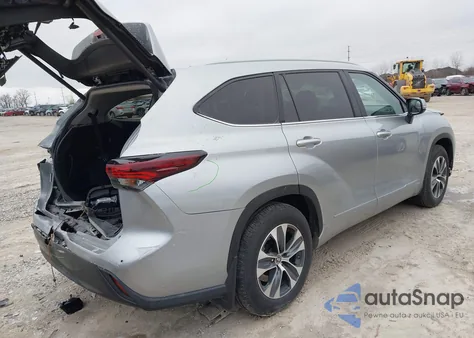 2025 Toyota Highlander Hybrid Xle из США, поврежденный, VIN 5TDKBRCH7SS649321